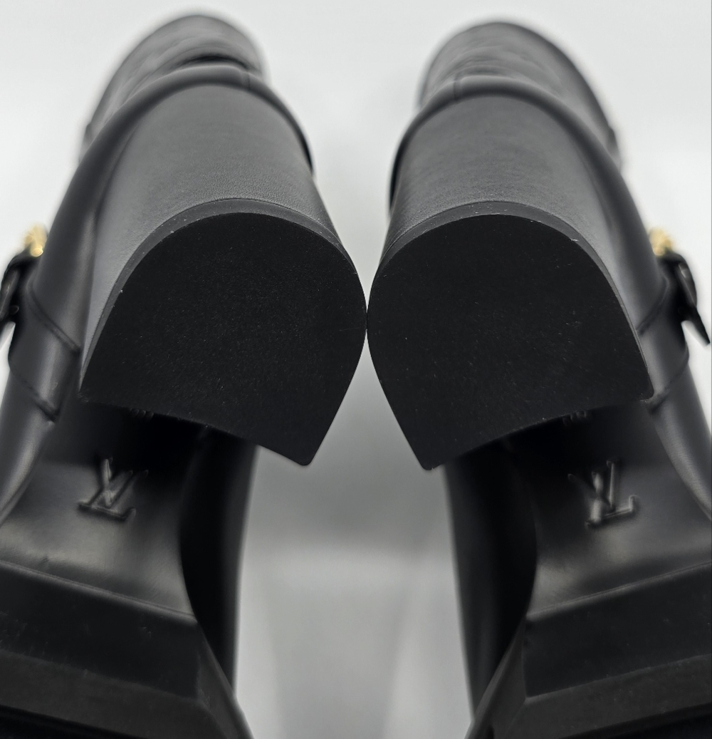 Louis Vuitton Star Trail Ankle Boot - Picture 14 of 15